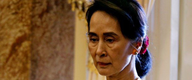 myanmar nobel çii130918.JPG