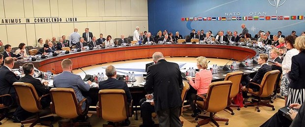nato savunma bakanları.jpg