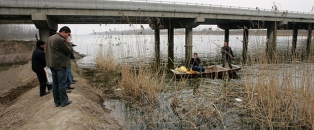 Nehirde 21 bebek cesedi bulundu