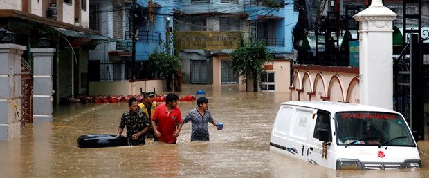 nepal yağmur
