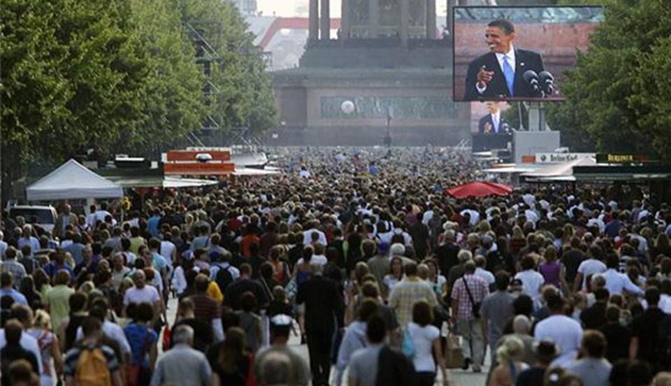 Obama'nın 2008'de Berlin'de yaptığı konuşmayı 200 bin kişi dinlemişti.