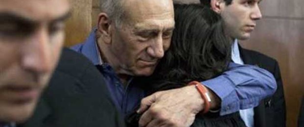 Olmert'te 6 yıl hapis cezası
