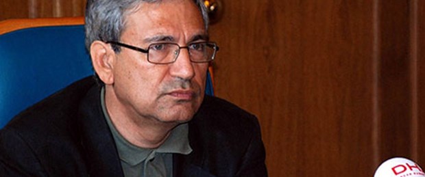 Orhan Pamuk'tan Esad'a: Kaddafi gibi olursun