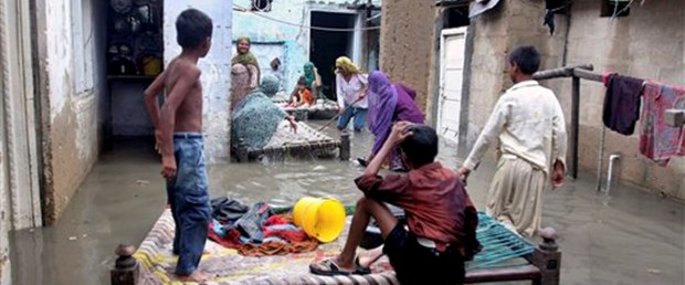 Pakistan da sel mağduru: 32 ölü