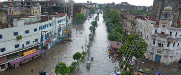 pakistan yağmur140316.jpg