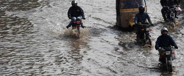 pakistan yağmur sel100419.jpg