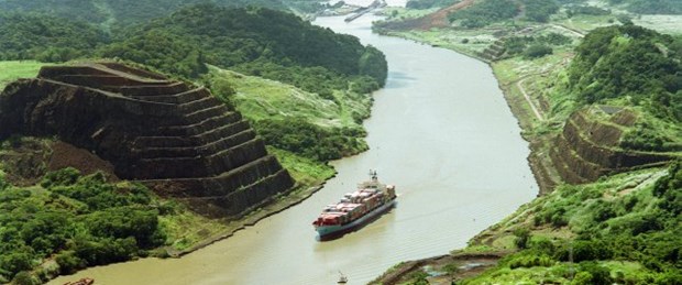 Panama Kanalı, yağmurdan kapandı