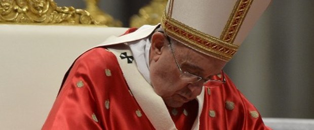 papa-arjantin-televizyon-meryemana260515.jpg