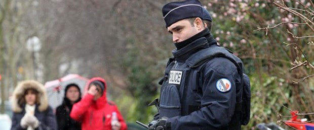 paris-skandallar-15-02-06