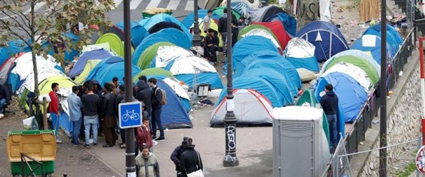 paris mülteci.jpg
