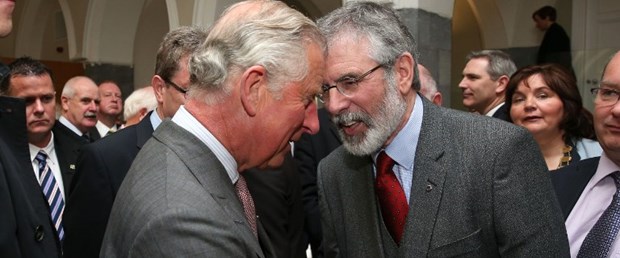 prens-charles-gerry-adams-irlanda190515.jpg