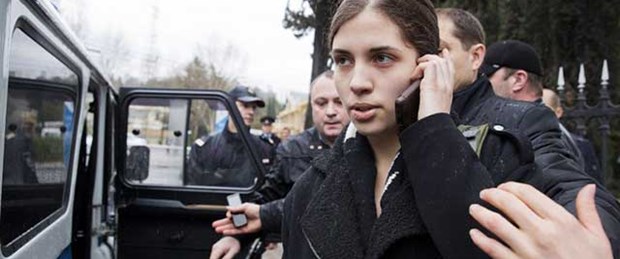Putin'den Pussy Riot'a gözdağı
