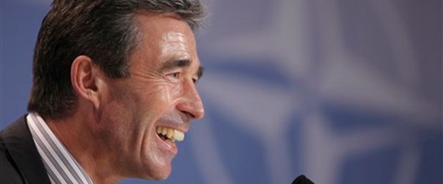 Rasmussen istifasını sundu