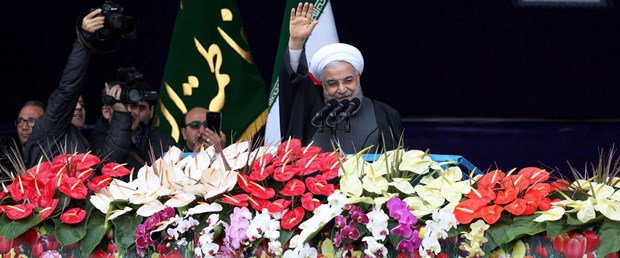 ruhani iran füze110219.JPG