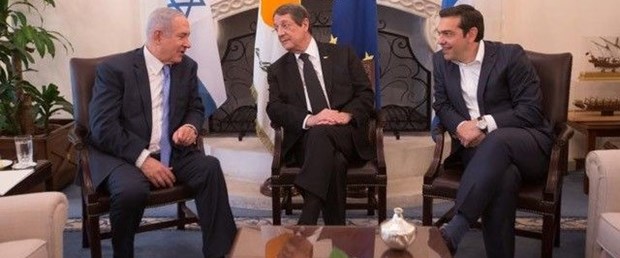 kıbrıs üçlü zirve netanyahu çipras080518.jpg