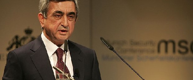 Sarkisyan'ın görevlisini döven Başkan istifa etti