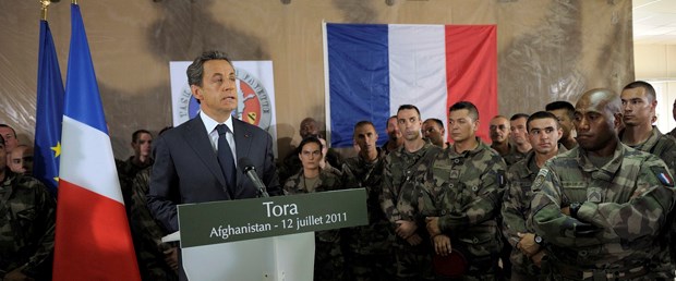 Sarkozy Afganistan’da açıkladı: Çekiliyoruz