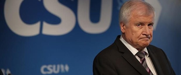 almanya seehofer parti lideri121118.jpg