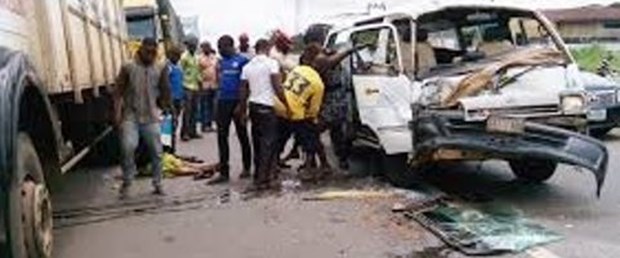 senegal dakar otobüs kaza210218.jpg