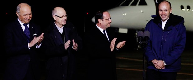 Serbest kalan Fransız rahip Paris'e getirildi