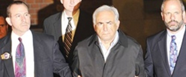 Strauss-Kahn'a kelepçe mevzuat değiştirdi
