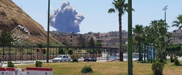 hama esad askeri üs patlama180518.jpg