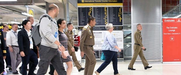 Tayland'da alıkonulan Suudi genç kadın Kanada'da Tayland'da alıkonulan Suudi genç kadın Kanada'da