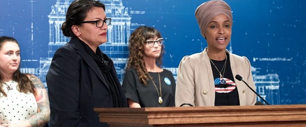 abd demokrat trump210819.jpg
