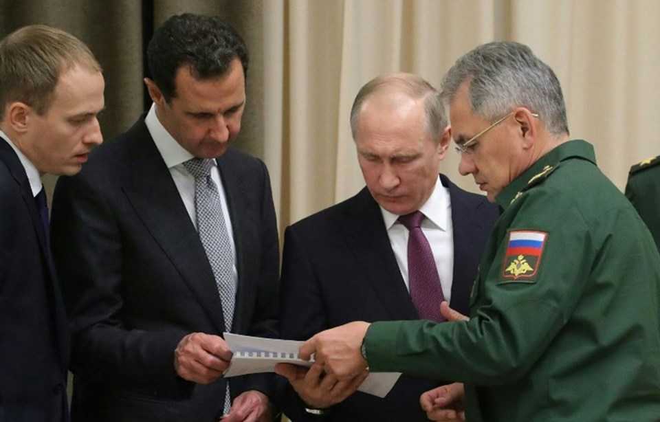 Trump'ın Suriye'ye füze saldırısı düzenleneceği tehdidine Rusya Devlet Başkanı Vladimir Putin ve Suriye Devlet Başkanı Beşşar Esad henüz tepki göstermedi.