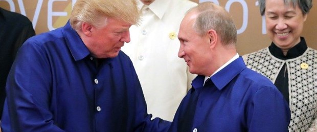 trump putin zirve080618.jpg