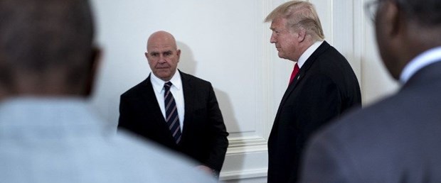 trump mcmaster görevden alma230218.jpg
