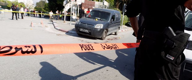 tunus polis bıçak saldırı011117.JPG