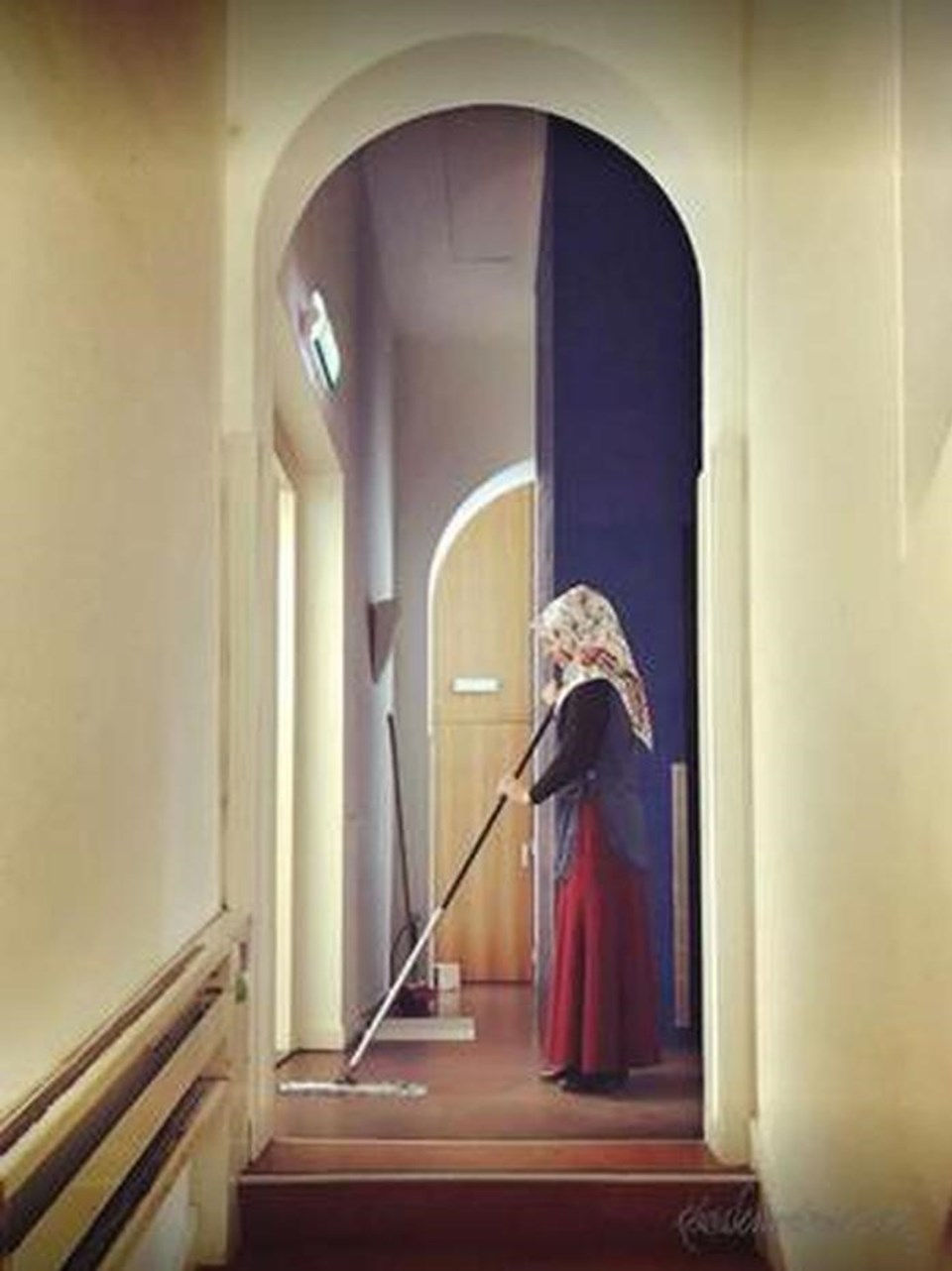 Fotoğrafın tam kadrajı (Zeynep'in Görünüşü)