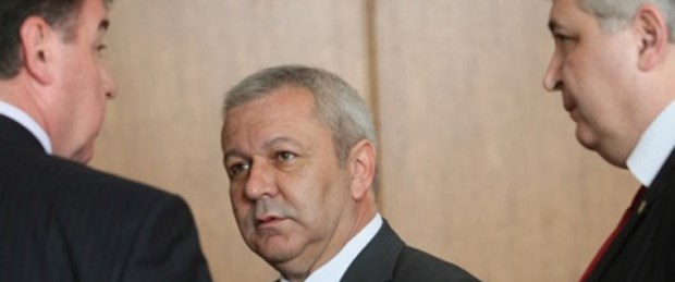 Türk kökenli vekile 4 yıl hapis