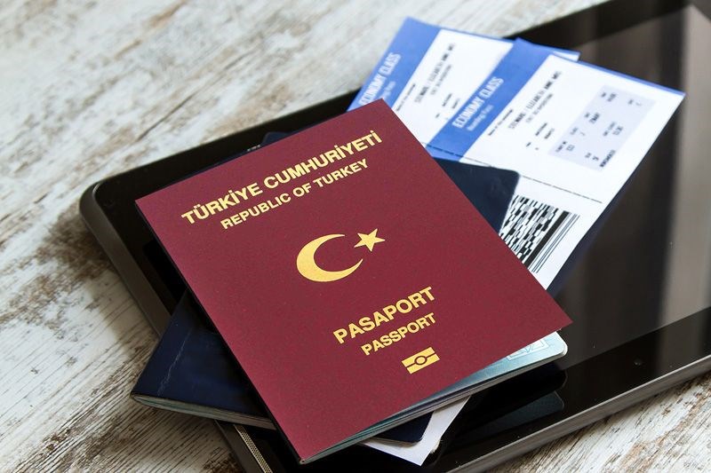 "KAPIDA VİZE"