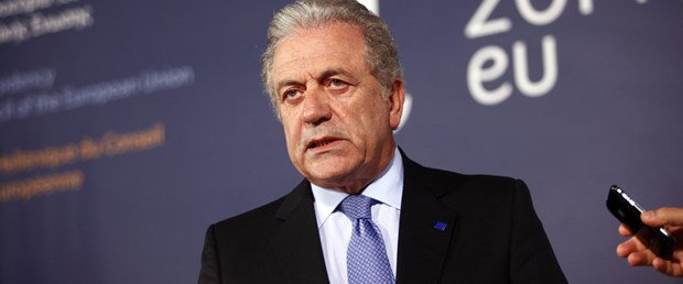 dimitris avramopulos ab göç sığınmacı210317.jpg