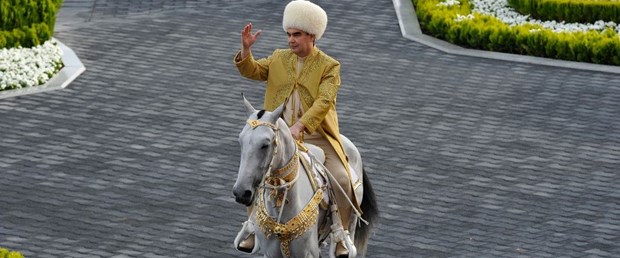 türkmenistan devlet başkanı070819.jpg