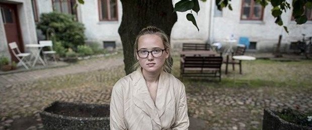 isvecli-aktivist-kiz-icin-sorusturma-baslatildi,3jfVJvwGC0ytWA_c1Hj2jQ.jpg