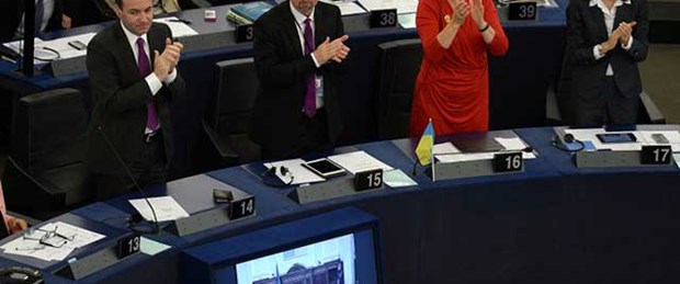Ukrayna'ya AB yolu açıldı