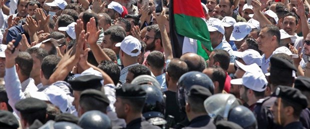 ürdün öğretmen protesto120919.jpg