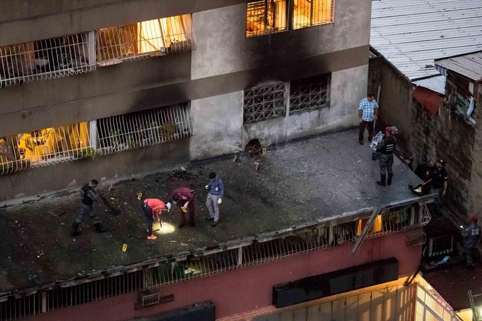 Güvenlik güçleri, saldırının ardından çevrede incelemelerde bulundu.