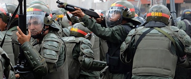 venezuela asker gözaltı maduro120517.jpg