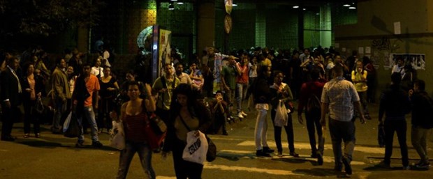 venezuela elektrik kesinti220416.jpg