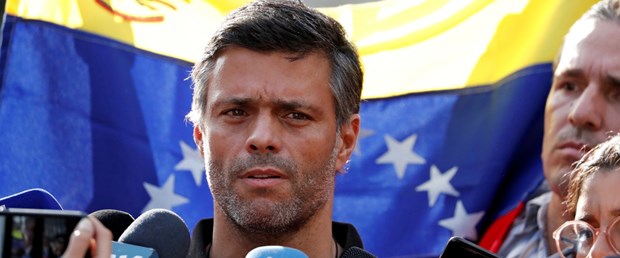 2019-05-02T204940Z_677005671_RC13E6736F20_RTRMADP_3_VENEZUELA-POLITICS.JPG