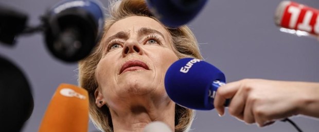 von der leyen kriz spd almanya040719.jpg