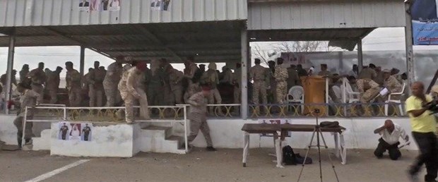yemen askeri geçit saldırı100119.jpg