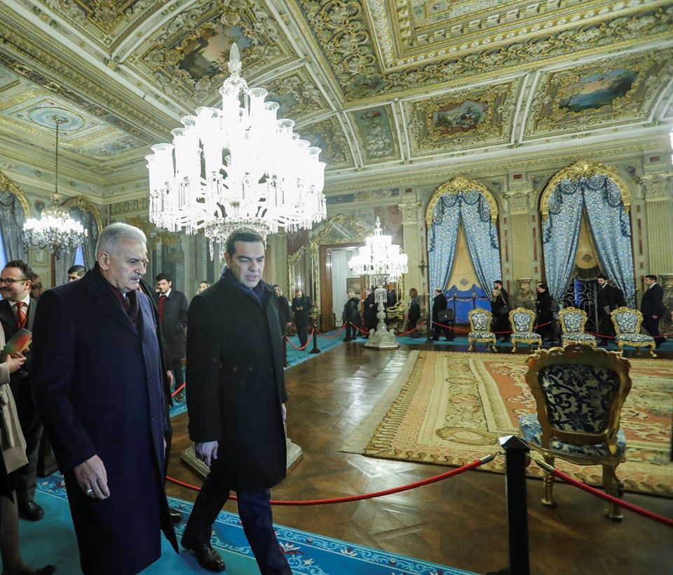 TBMM Başkanı ve İstanbul Büyükşehir Belediye Başkan Adayı Binali Yıldırım (solda), Yunanistan Başbakanı Aleksis Çipras'ı kabul etti. Baş başa görüşmenin ardından Yıldırım ve Çipras, Dolmabahçe Sarayını gezdi.