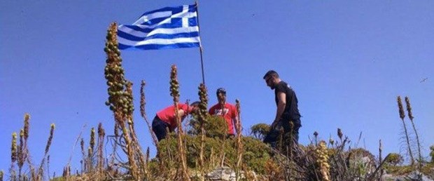 yunan bayrak.jpg