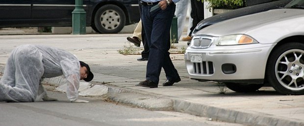 yunanistan parlamento bomba120419 .jpg