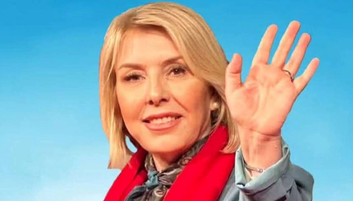Özer, CHP'den istifa etti Özer, CHP'den istifa etti